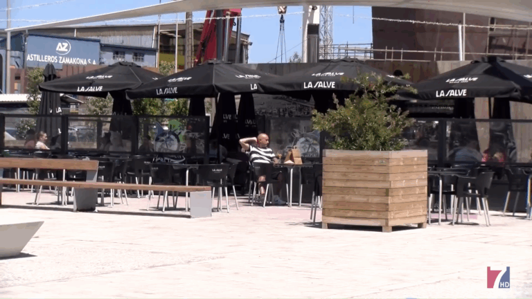 El PSE cuestiona la legalidad del «chiringuito» del puerto de Santurtzi