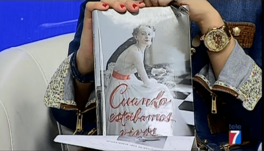 La escritora Mercedes de Vega presenta su nueva novela "Cuando estábamos vivos" en Tele7