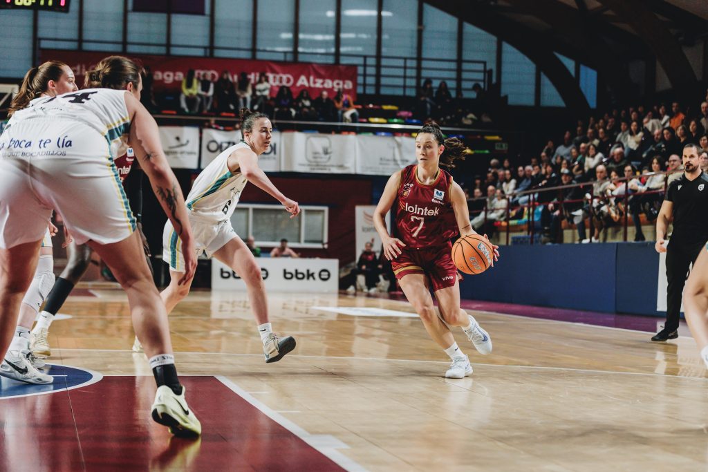 Ane Olaeta, jugadora del Lointek Gernika