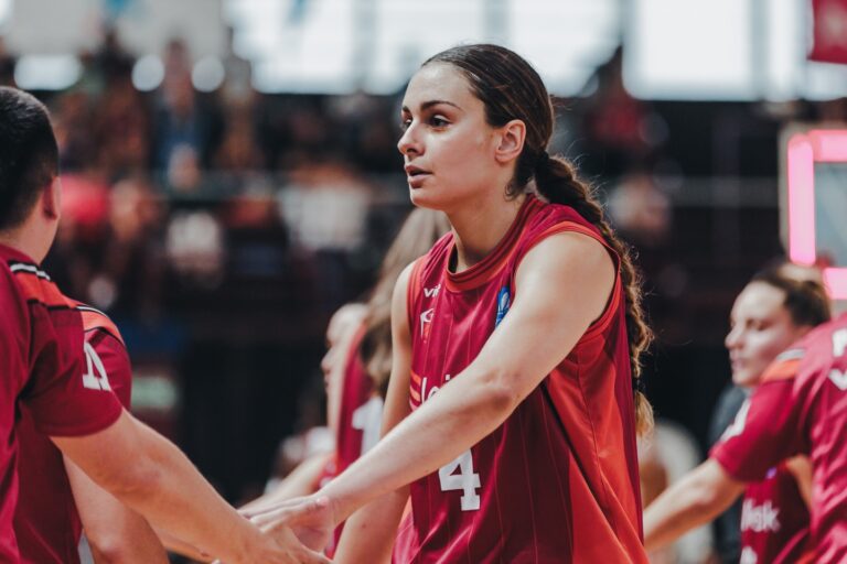 Esther Matarranz, jugadora del Lointek Gernika